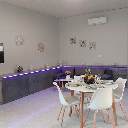 Sunny House בית נופש