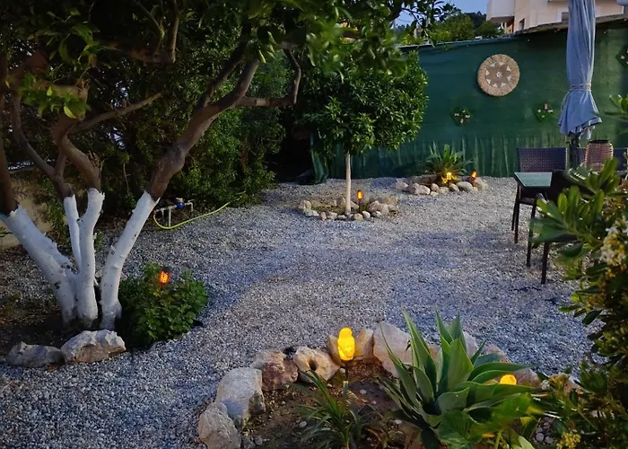 Sunny House بيت للعطل