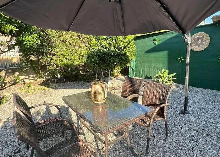 بيت للعطل Sunny House