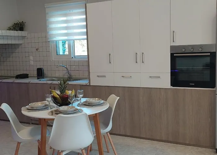 Sunny House クレマスティ